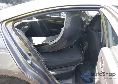 2018 Hyundai Elantra Sel z USA, uszkodzony, nr VIN 5NPD84LF7JH343930